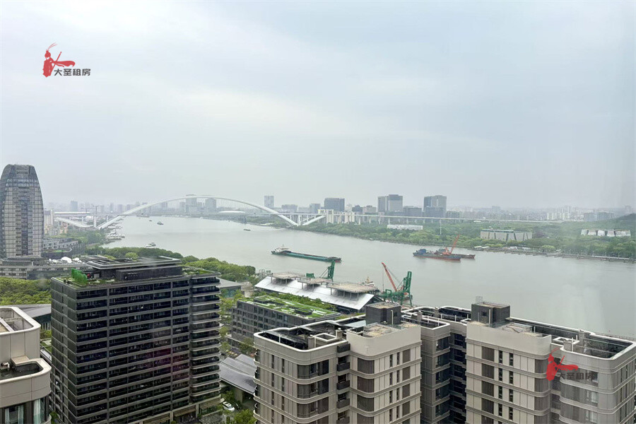 西岸中环汇服务公寓-上海全新公寓-上海酒店式公寓-Pure健身房-普拉达健身
